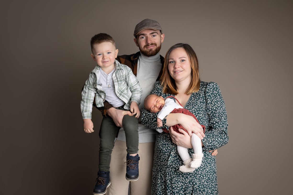 séance nouveau né en famille 1